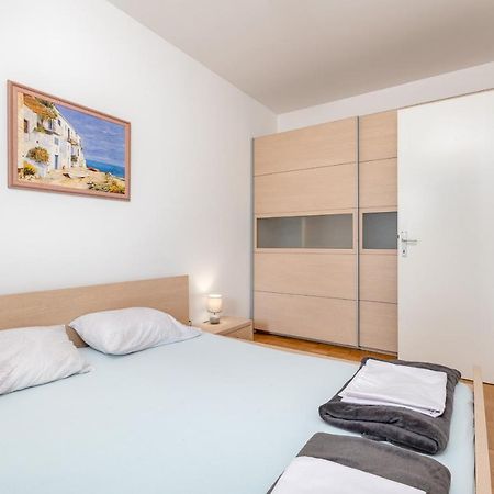 Apartman Leona Apartment Vrbnik Luaran gambar